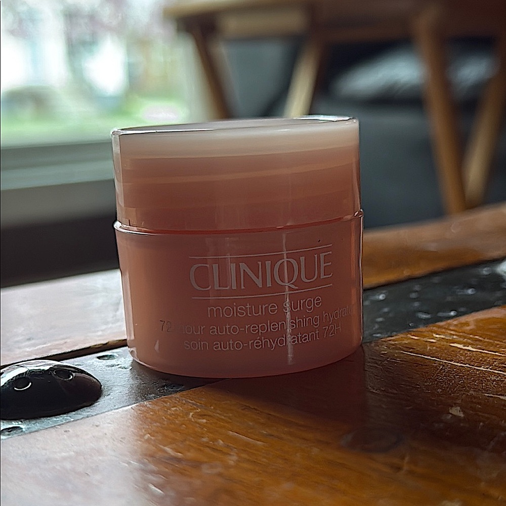 Clinique Moisture Surge Hydrator